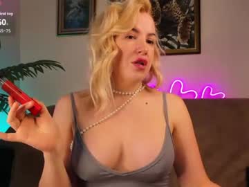 crowned_goddess