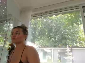 ella_vee