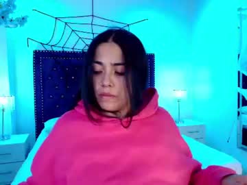 sara__strawberry