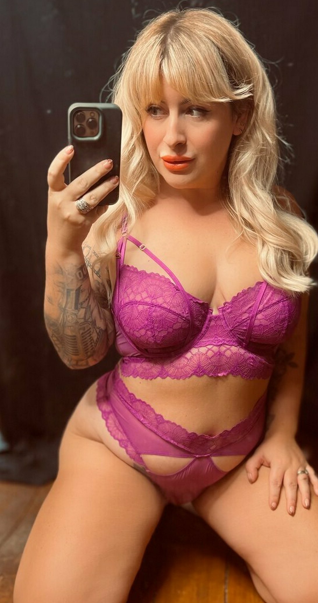 Curvy british milf loves to pose and tease — 51