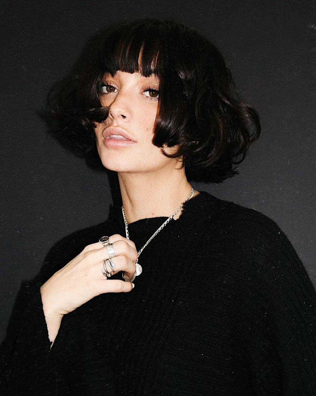 Stunning Celebrities With Bangs!!!! — 16