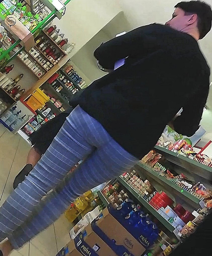 Sexy friends mom vpl cameltoe and upskirt compil — 50