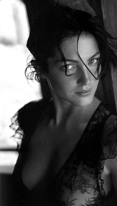 Brunettes — 14